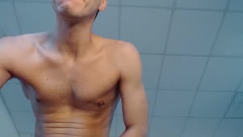 Snapshot of sexymuscle26 chatting on 01.09.25 Adrian online show from 01.09.25