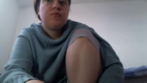 Snapshot of sexynyu18 chatting on 05.10.26 Alex online show from 05.10.26