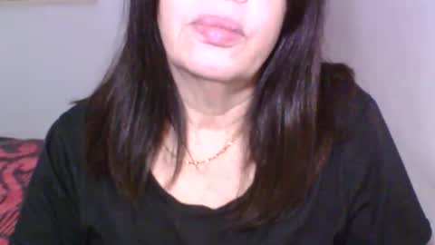 Snapshot of sexyoldwet chatting on 05.12.26 AnneSofia online show from 05.12.26