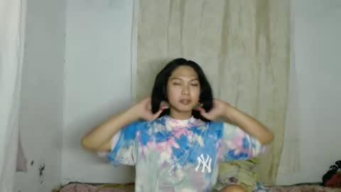Snapshot of sexypetiteraine chatting on 06.05.26 sexypetiteraine online show from 06.05.26