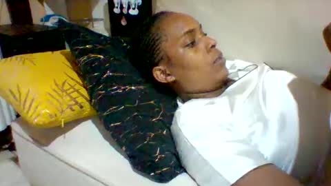 DOVY ACHIENG online show from 09.20.25