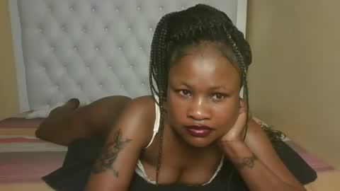 queenivy online show from 10.16.25