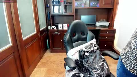 R A C H E L online show from 11.18.25