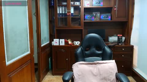 R A C H E L online show from 12.19.25