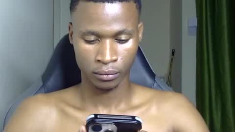 Snapshot of sexyromeo_bbc chatting on 06.18.26 Enzo online show from 06.18.26