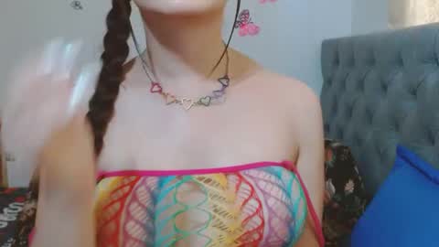 Venus Independent Model online show from 06.19.26