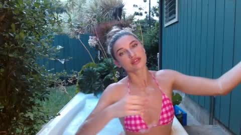 Snapshot of sexyserenah chatting on 05.25.26 Squriting serenah online show from 05.25.26