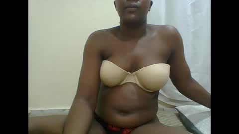 PAULINE online show from 12.02.25