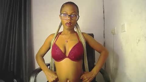 Darkskinned Rae online show from 03.18.26