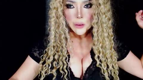 Snapshot of sexywebcamdoll chatting on 09.09.25 Audrey Maristela online show from 09.09.25