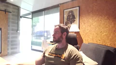Snapshot of shad0w_hunter chatting on 04.10.26 shad0w_hunter online show from 04.10.26