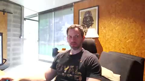 Snapshot of shad0w_hunter chatting on 04.14.26 shad0w_hunter online show from 04.14.26