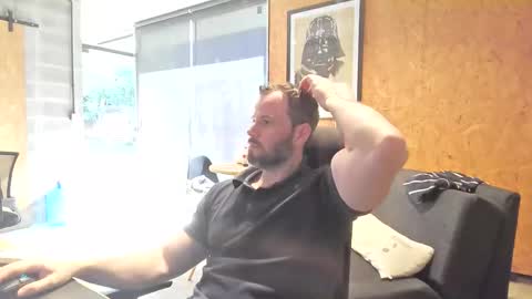 Snapshot of shad0w_hunter chatting on 04.27.26 shad0w_hunter online show from 04.27.26