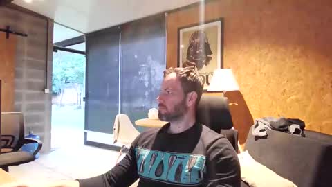 Snapshot of shad0w_hunter chatting on 05.11.26 shad0w_hunter online show from 05.11.26