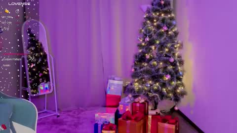 Lisa3 online show from 12.17.25