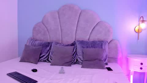 Shaina Vasquez online show from 02.26.25