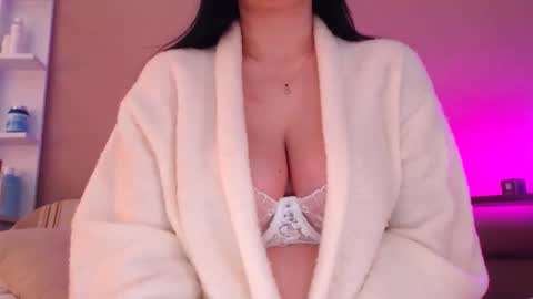 Mila online show from 03.28.26