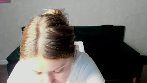 Snapshot of shakira_lux chatting on 06.11.26 Shakira online show from 06.11.26