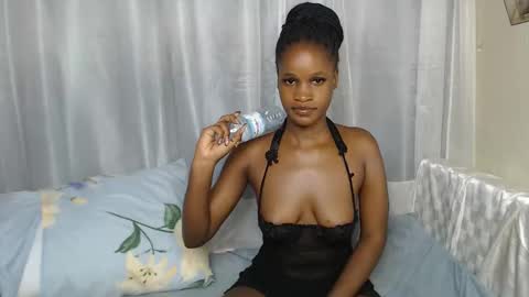 shaky xxx online show from 10.13.25