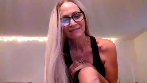 Shaman Woman online show from 10.06.25