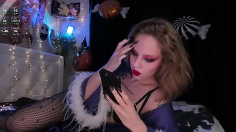 Snapshot of shameles_pussy chatting on 10.15.25 shameles_pussy online show from 10.15.25