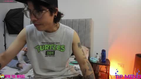 Snapshot of shamelesss_ chatting on 05.20.26 shamelesss_ online show from 05.20.26