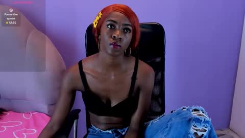 Snapshot of shanelle__ chatting on 10.08.25 S H A N E L L E online show from 10.08.25