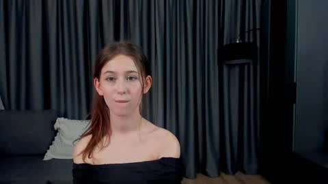 Snapshot of shanellwreath chatting on 12.16.25 me name is Mia online show from 12.16.25