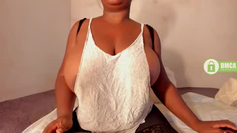 Snapshot of shaniblack chatting on 11.13.25 Danna online show from 11.13.25