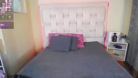 Snapshot of shannakendall chatting on 02.07.26 Shana online show from 02.07.26