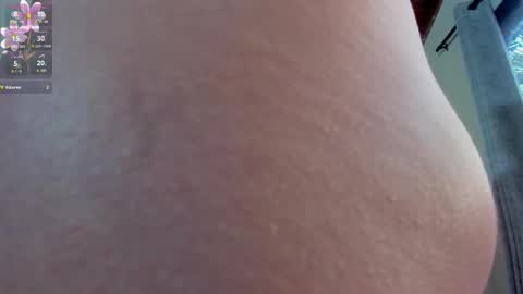 Snapshot of shannakendall chatting on 03.04.26 Shana online show from 03.04.26