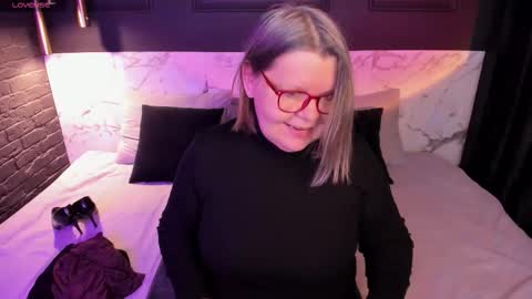 Shannon online show from 11.13.25