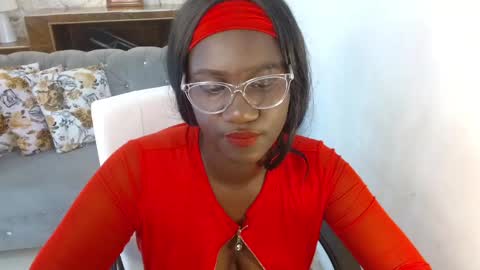 Snapshot of shanntall_tk chatting on 02.22.25 shanntall_tk online show from 02.22.25