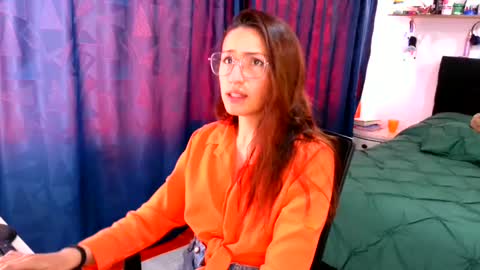 Snapshot of shantaldumont chatting on 10.04.25 shantaldumont online show from 10.04.25
