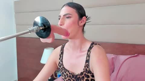  Shantall  online show from 10.19.25