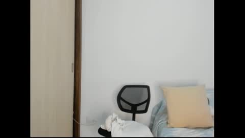 Snapshot of shara_jones chatting on 02.25.25 Sara online show from 02.25.25