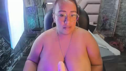 Snapshot of shara_oz chatting on 03.02.26 Shara Oz online show from 03.02.26