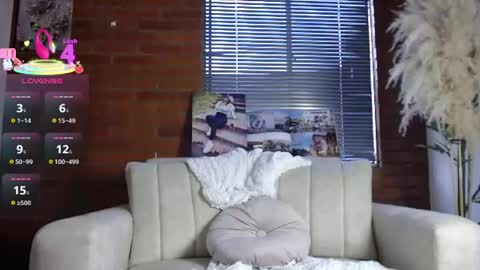 Snapshot of shara_rios chatting on 06.17.26 shara_rios online show from 06.17.26