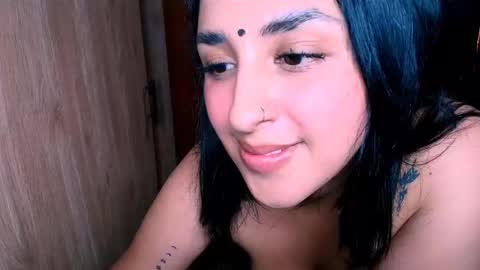 Snapshot of sharain chatting on 02.20.25 My real name is bella Much Gust online show from 02.20.25