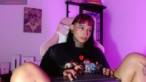 sharaross1 online show from 04.18.26