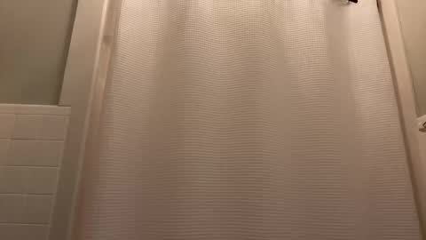 Snapshot of shark1865 chatting on 01.28.25 shark1865 online show from 01.28.25