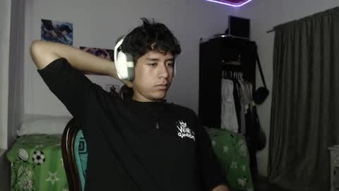 Snapshot of sharky_g chatting on 12.31.24 Frqnko online show from 12.31.24