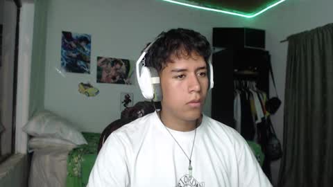 Snapshot of sharky_g chatting on 01.05.25 Frqnko online show from 01.05.25