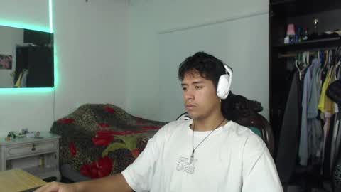 Snapshot of sharky_g chatting on 02.02.25 Frqnko online show from 02.02.25