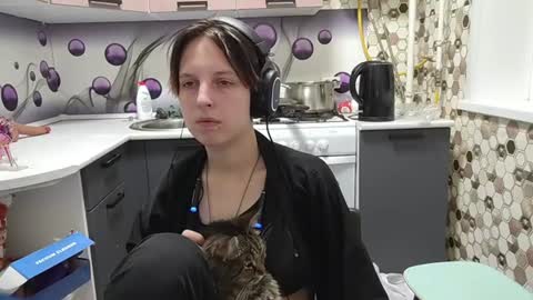 Snapshot of sharleenyodis chatting on 06.19.26 Sara online show from 06.19.26