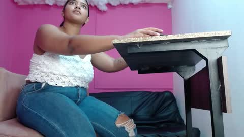 Sharlot online show from 10.21.25