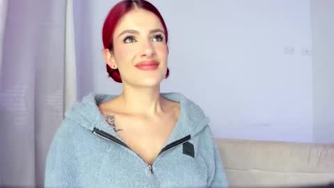 Hi fiends ---- I usually start online from Monday to Friday from 1000 am Saturdays and Sundays at 600 am Colombia time online show from 12.14.25