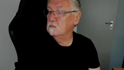 sharlots_pet online show from 05.04.26