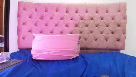 Sharlott online show from 12.30.24