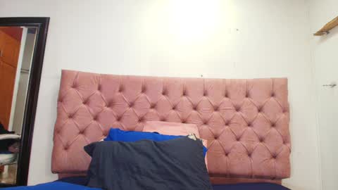 Sharlott online show from 12.31.24